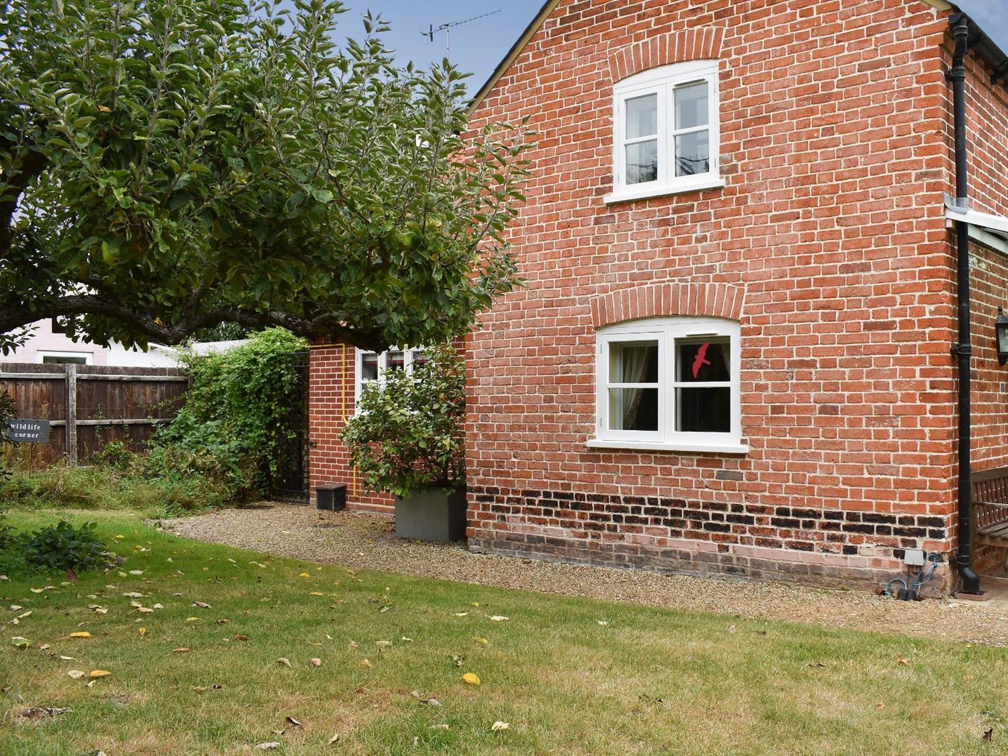 The Cottage Great Blakenham ภายนอก รูปภาพ